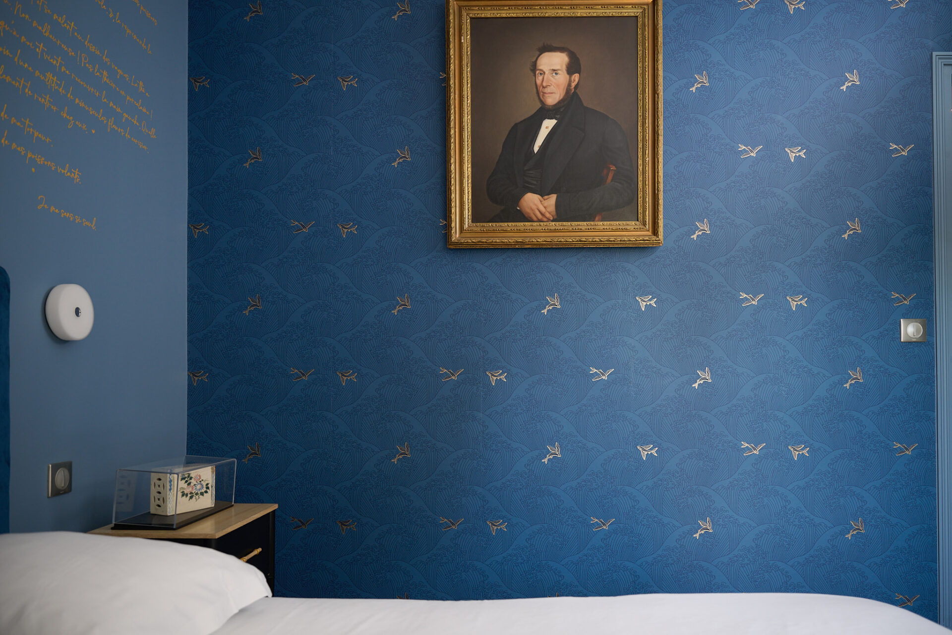 A la recherche d'un gite, d'une auberge, d'un hotel, l'hostellerie du château du Bois Guibert vous accueille. De nombreux chapitres se sont inscris à travers nos murs...entre histoire et modernité. Découvrez le Chapitre 11 - Chambre luxe & confort !