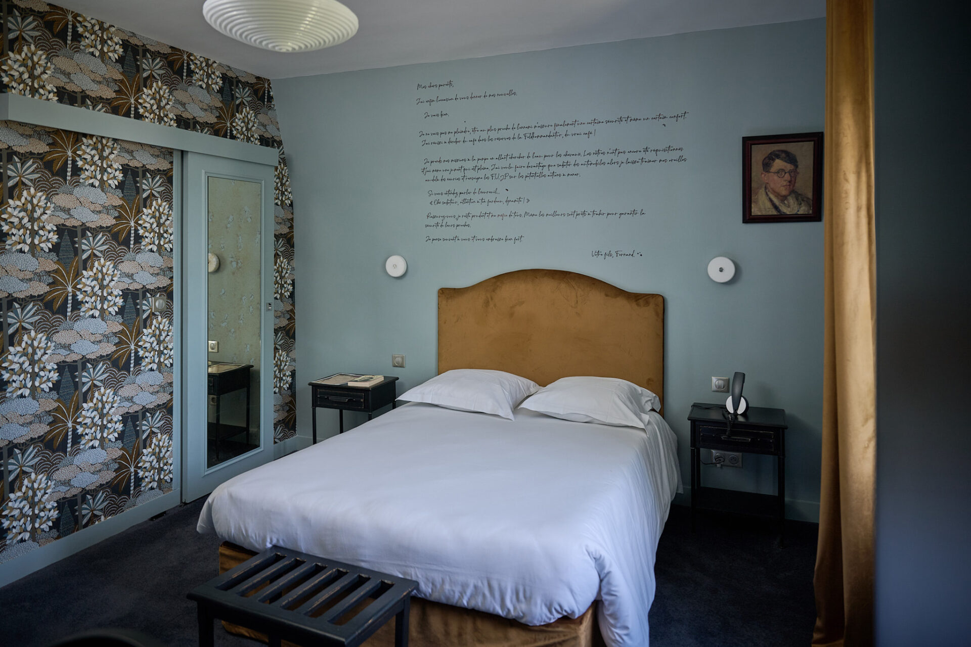 A la recherche d'un gite, d'une auberge, d'un hotel, l'hostellerie du château du Bois Guibert vous accueille. De nombreux chapitres se sont inscris à travers nos murs...entre histoire et modernité. Découvrez le Chapitre 14 - Chambre luxe & confort !